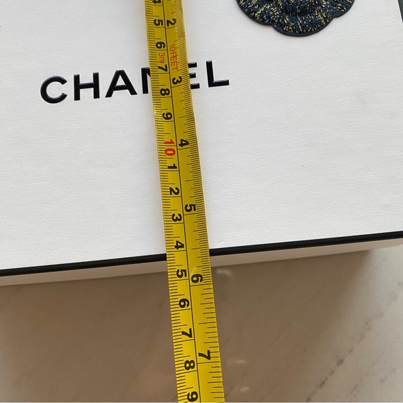 Chanel Hard sided box with lid and Navy Blue Camellia Paper Flower - Picture 2 of 7